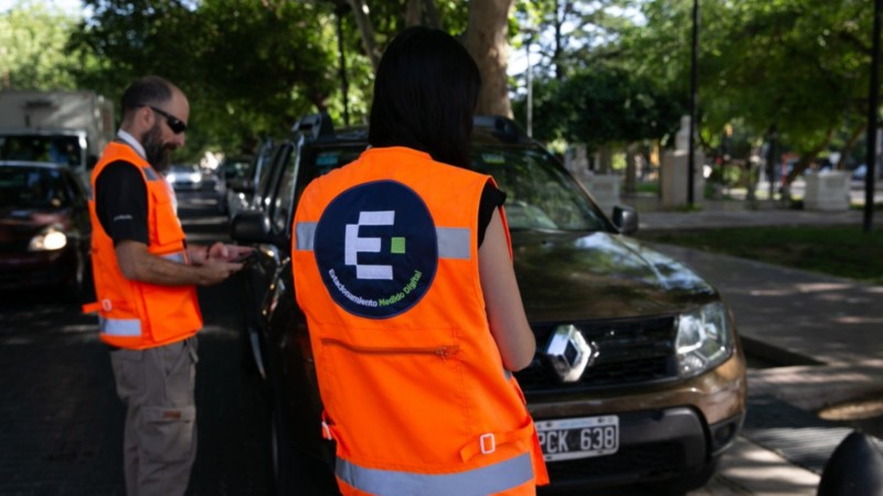 Ulpiano Suarez libera el estacionamiento medido para fomentar las compras en estas fiestas